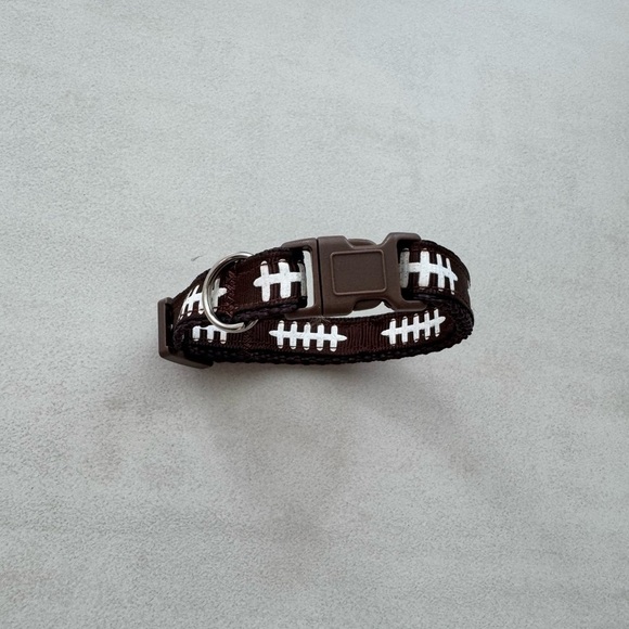 Football cat or small dog collar - Picture 1 of 2